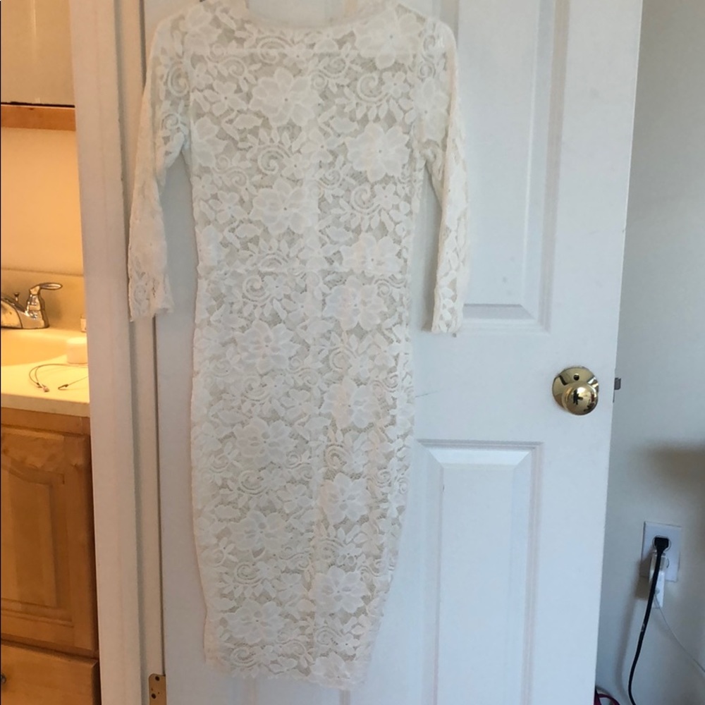 White lace bodycon dress